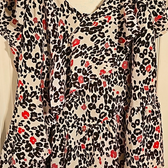 Asymmetrical Cold-Shoulder Top - Picture 2 of 7